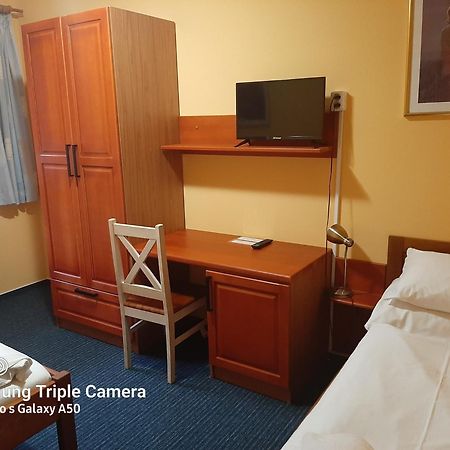 Penzion Planicka Hotel Cerna v Posumavi Bagian luar foto