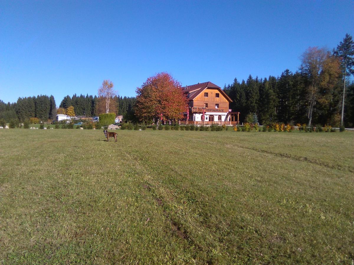 Penzion Planicka Hotel Cerna v Posumavi Bagian luar foto